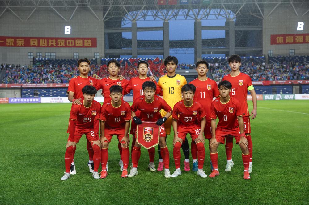 意大利杯尤文2-0乌迪内斯晋级，乔纳森-戴维、洛卡特利建功